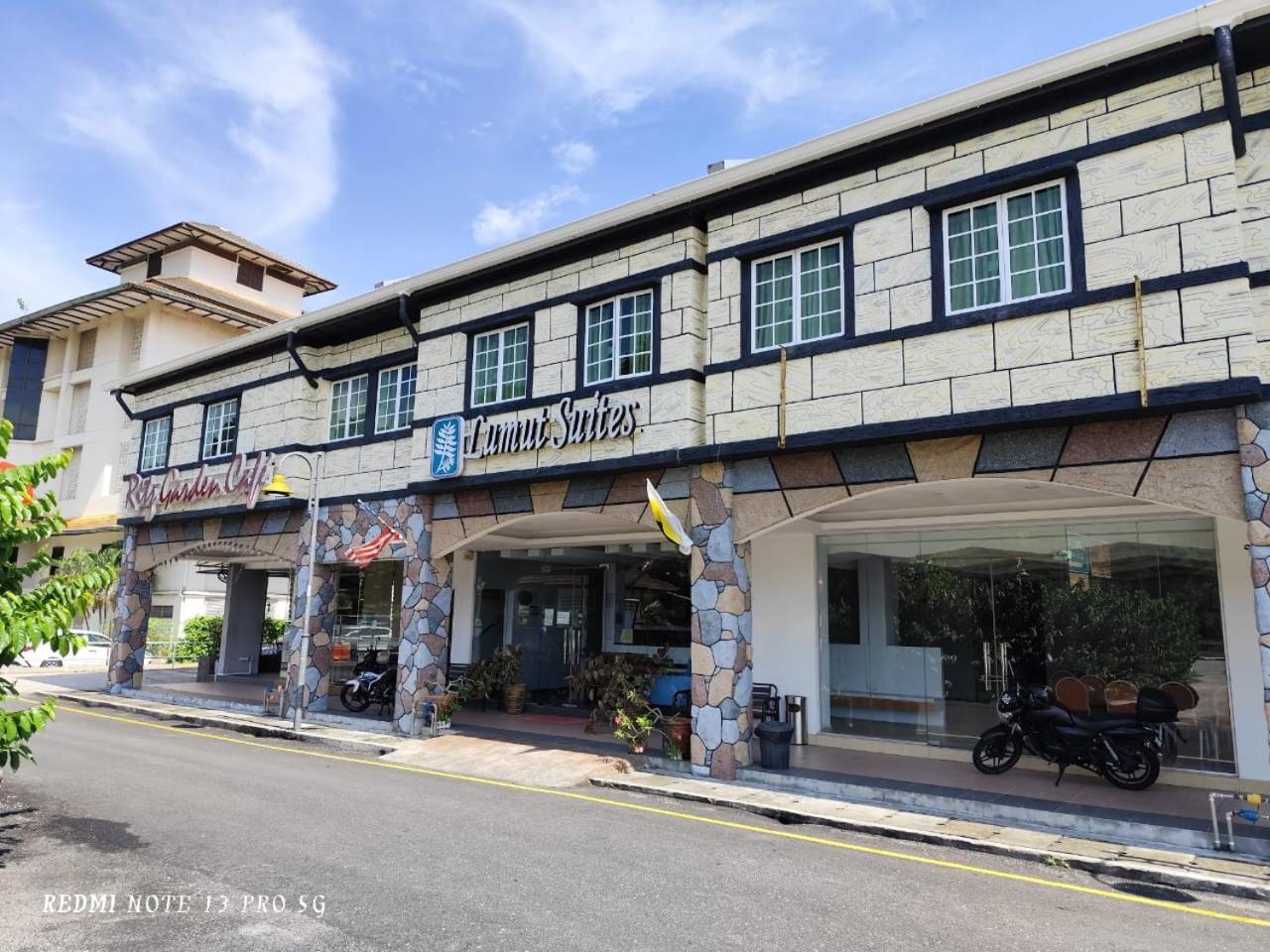 Lumut Suites Dış mekan fotoğraf
