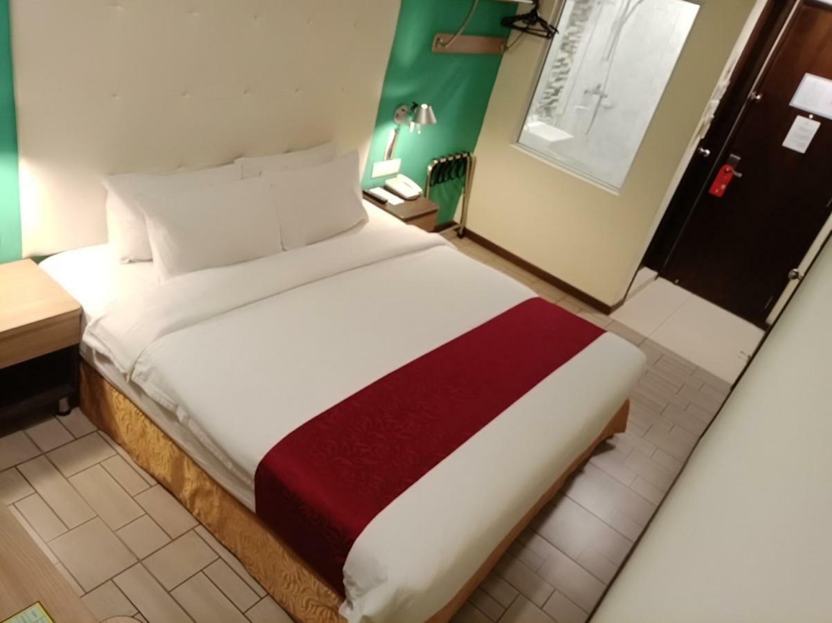 Lumut Suites Dış mekan fotoğraf