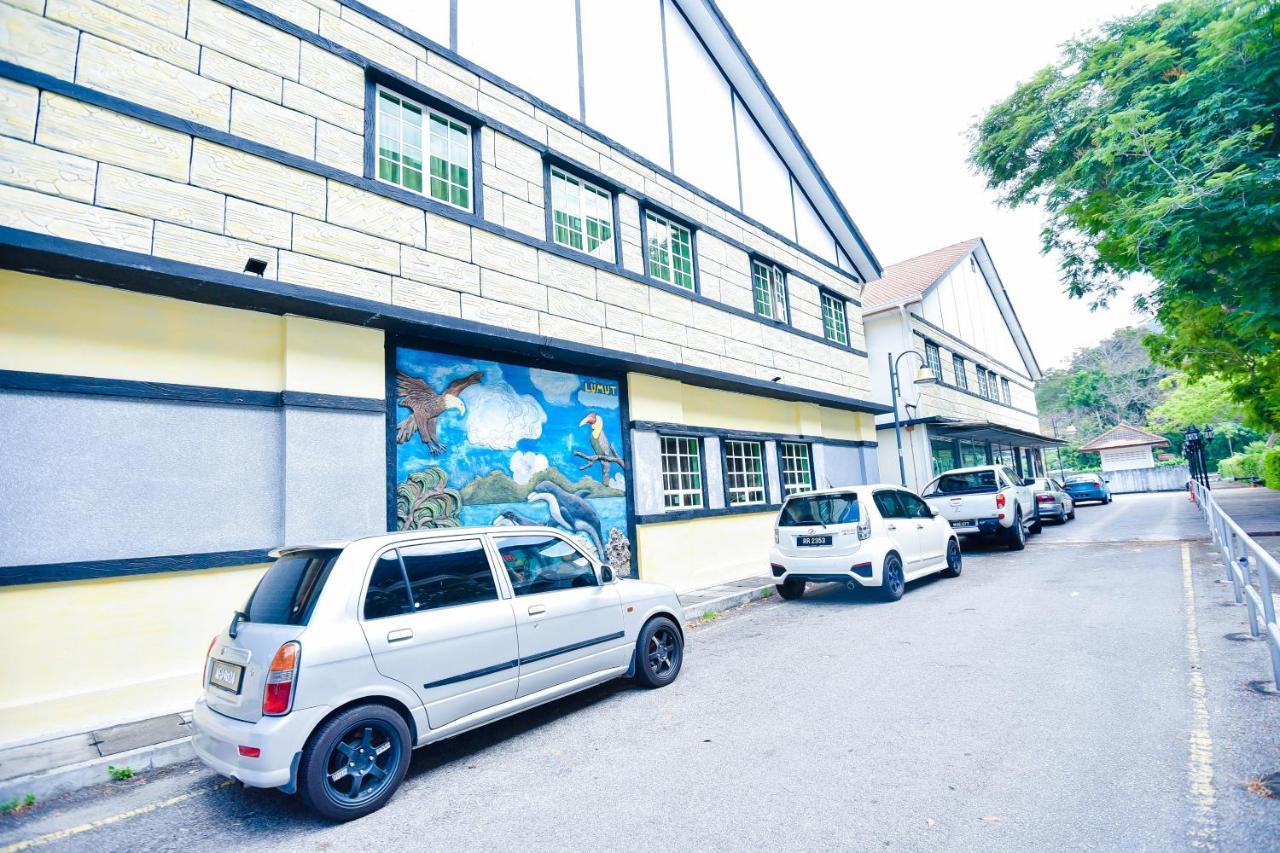 Lumut Suites Dış mekan fotoğraf
